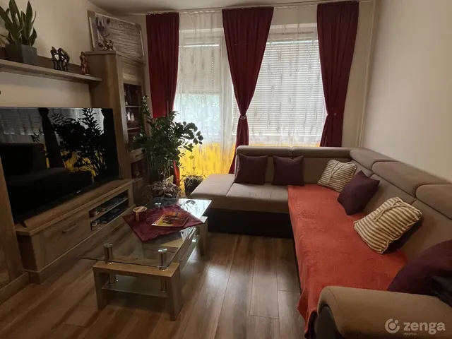 Eladó lakás Szentlőrinc 57 nm