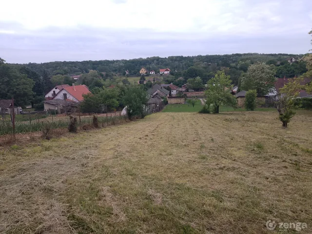 Eladó telek Bálványos 1196 nm