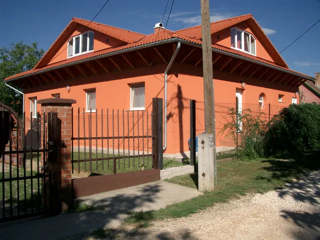 Eladó ház Diósd, Alsó- és Felsőgazdagdűlő 156 nm