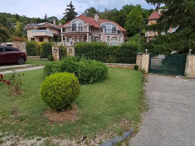 Kiadó ház Budapest III. kerület, Mátyáshegy 250 nm