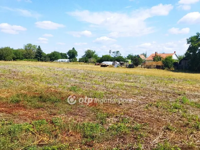 Eladó telek Szentes, Nagyhegy 9040 nm