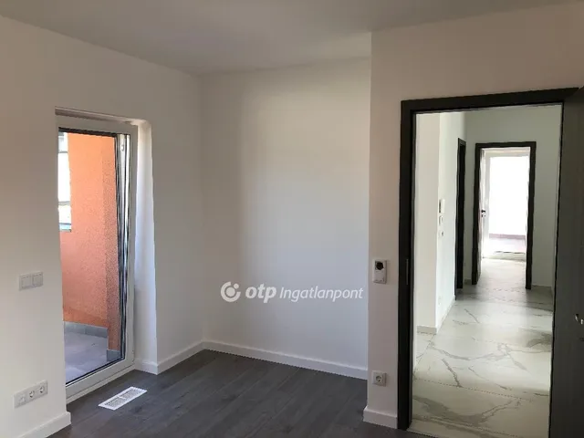 Eladó ház Üröm 144 nm