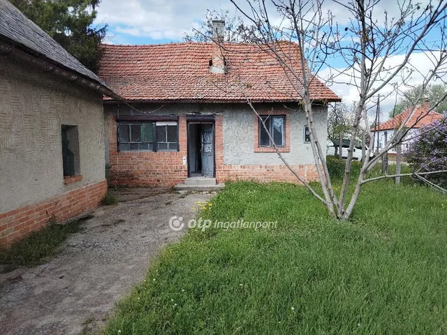 Eladó ház Baks 54 nm