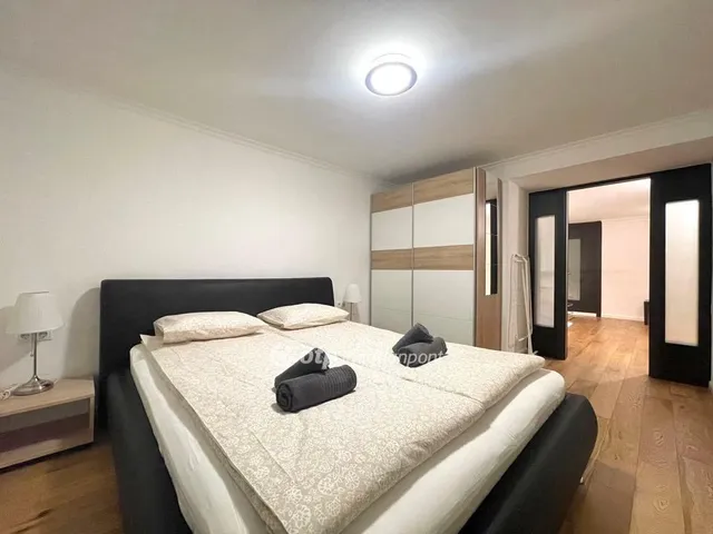 Eladó lakás Budapest V. kerület 106 nm