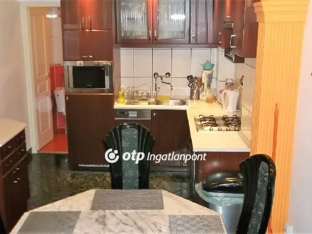 Eladó lakás Budapest II. kerület 70 nm
