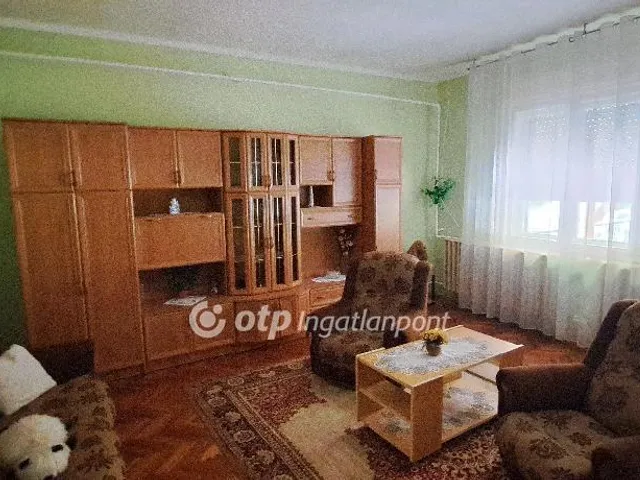Kiadó ház Kunágota 77 nm