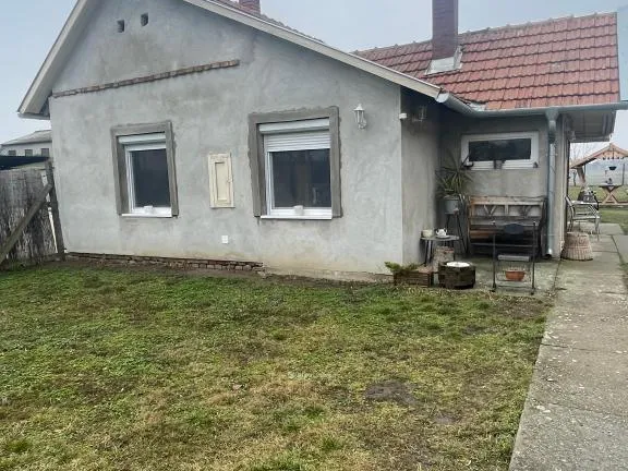 Eladó ház Szegvár 36 nm