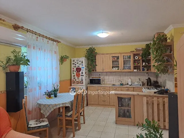 Eladó lakás Szeged, Északi városrész 75 nm