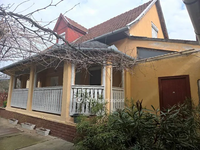 Eladó ház Mezőhegyes 210 nm