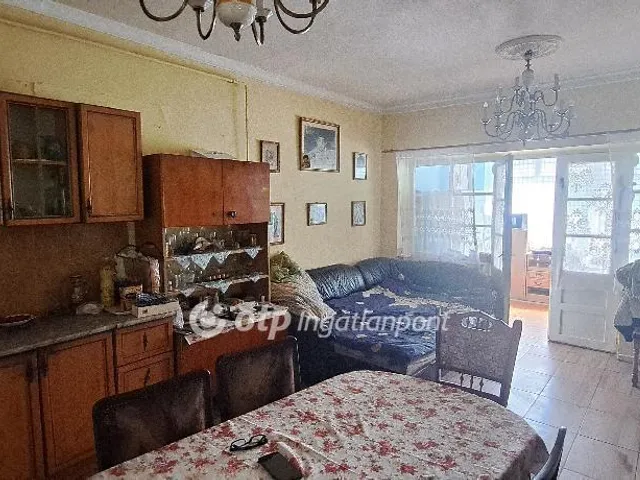 Eladó ház Pomáz 150 nm
