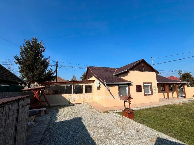 Eladó ház Tiszafüred 66 nm