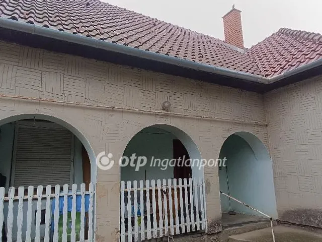 Eladó ház Baks 85 nm