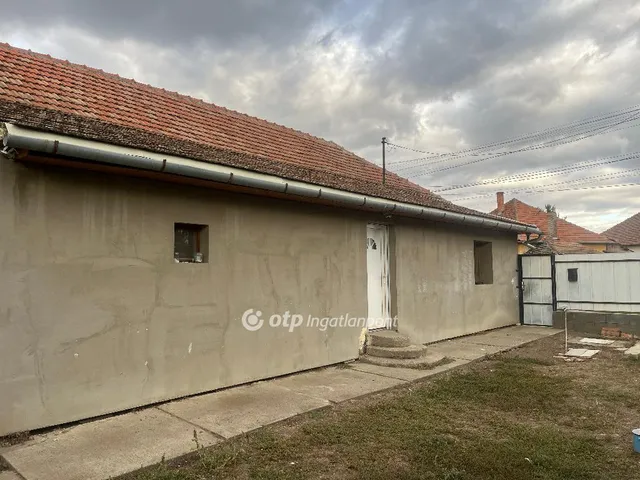 Eladó ház Szentes 67 nm