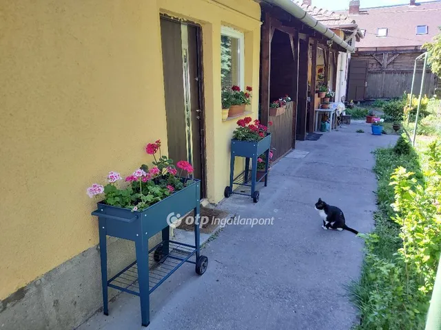 Eladó ház Budapest XV. kerület 75 nm