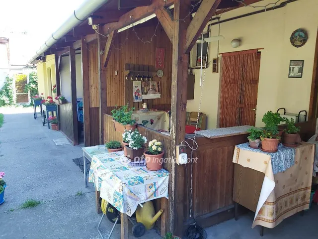 Eladó ház Budapest XV. kerület 75 nm