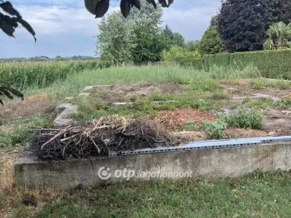 Eladó telek Csongrád 531 nm