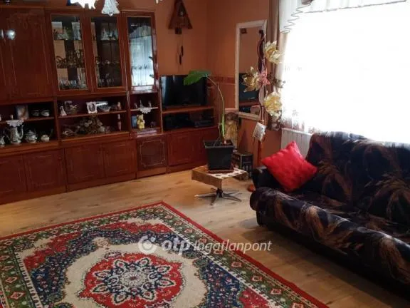 Eladó ház Tiszaföldvár 127 nm