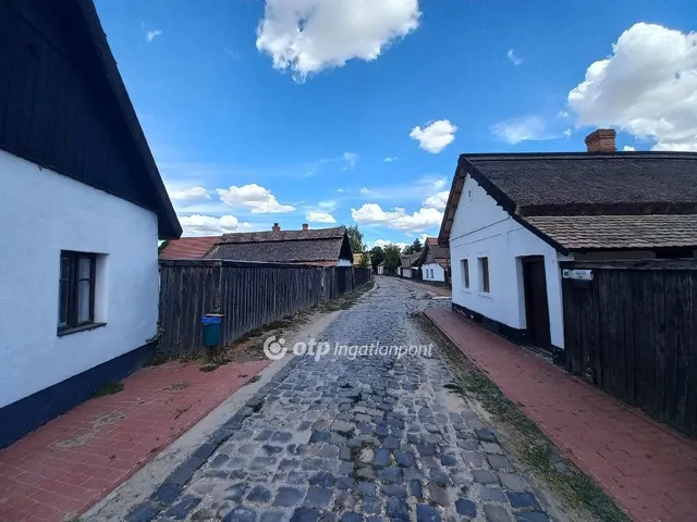 Eladó telek Csongrád 888 nm