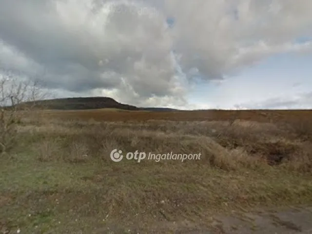 Eladó telek Pilisborosjenő 11867 nm