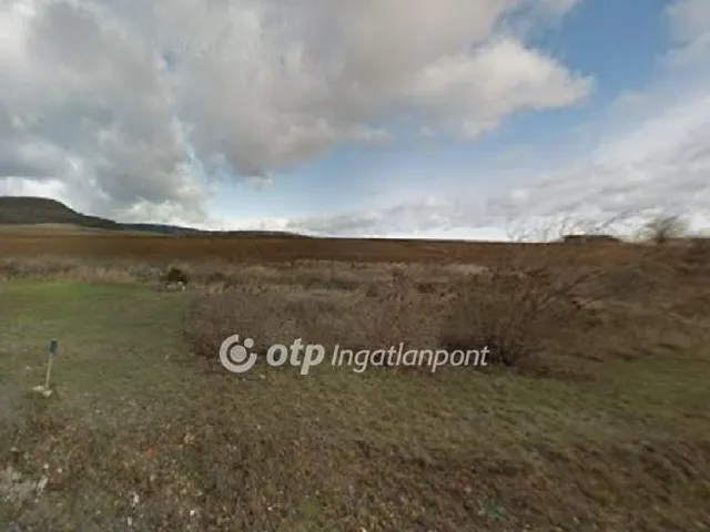 Eladó telek Pilisborosjenő 11867 nm