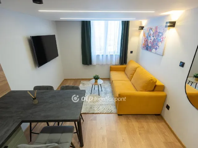 Eladó lakás Budapest VI. kerület 28 nm