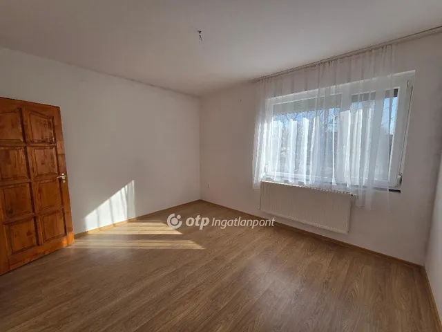 Eladó lakás Szentes 37 nm