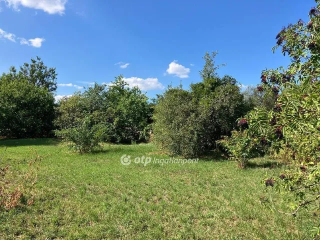 Eladó telek Csömör 1121 nm