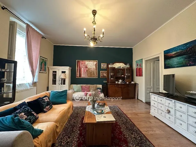 Eladó lakás Szentes 126 nm