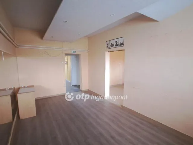 Kiadó kereskedelmi és ipari ingatlan Budapest XI. kerület 80 nm