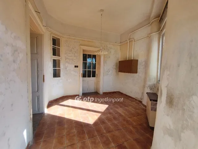 Eladó lakás Kunszentmárton 168 nm