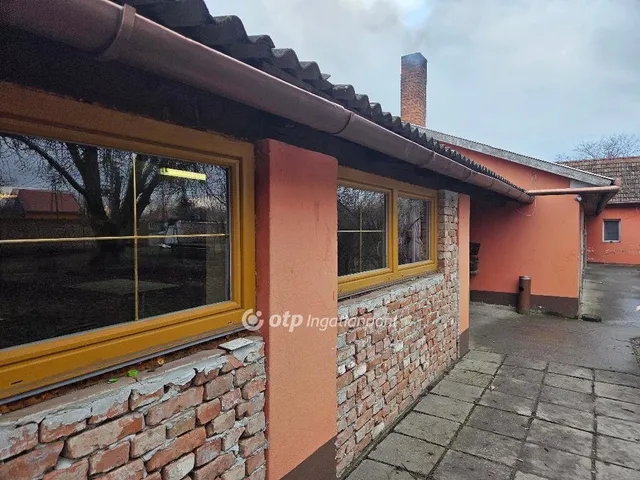 Eladó ház Mezőhegyes 180 nm