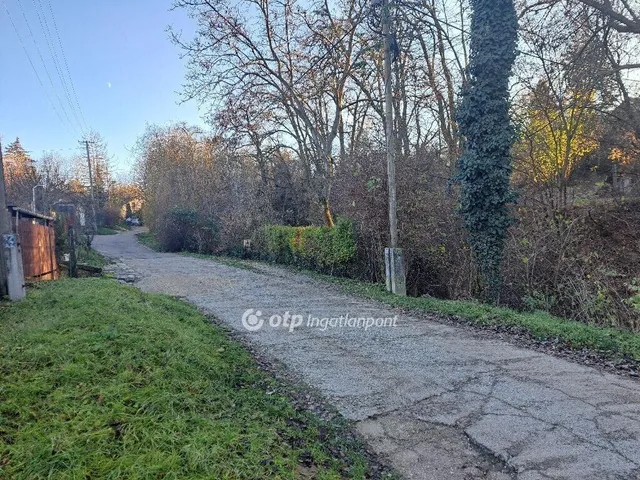 Eladó telek Kerepes 1855 nm