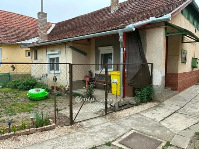 Eladó ház Mezőkovácsháza 73 nm
