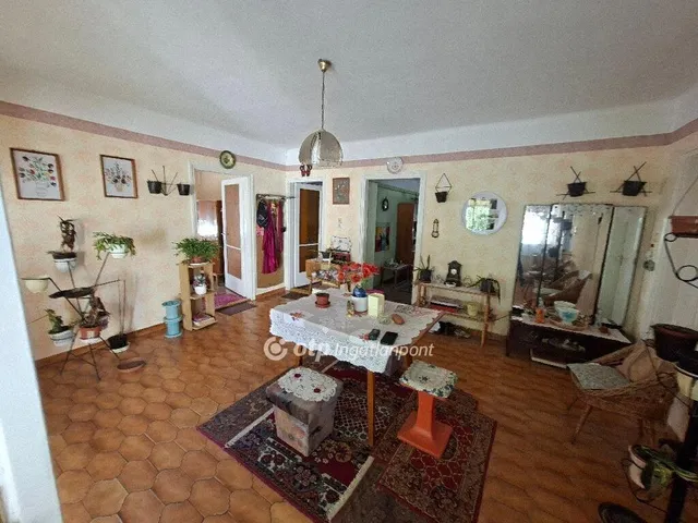 Eladó ház Tiszaalpár 104 nm