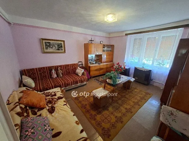 Eladó ház Tiszaalpár 104 nm