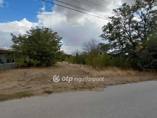 Eladó telek Orosháza 2658 nm