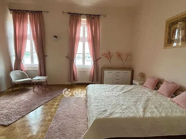 Kiadó lakás Budapest I. kerület 90 nm
