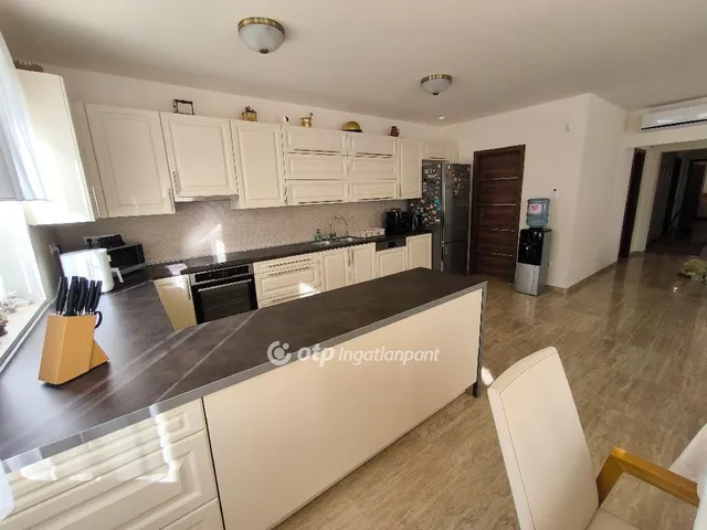 Eladó ház Solymár 320 nm