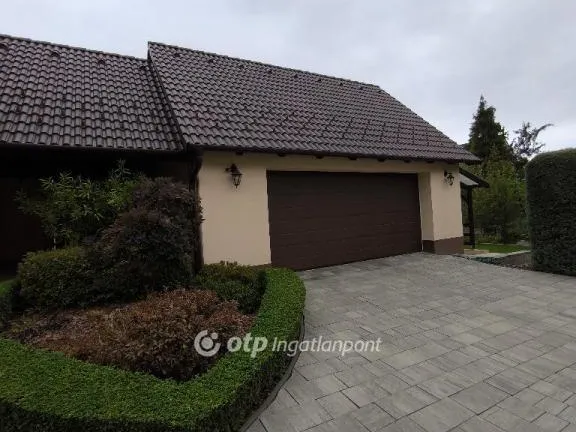 Eladó ház Solymár 320 nm