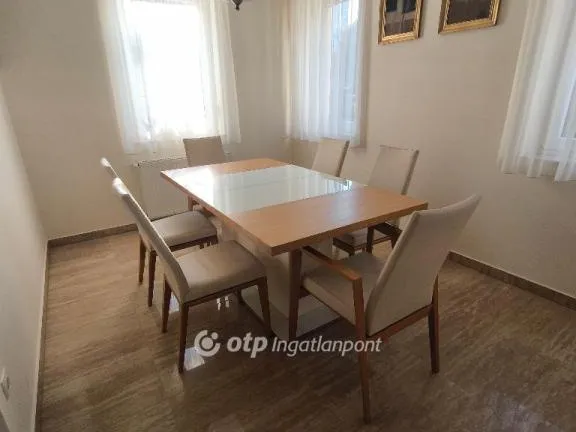 Eladó ház Solymár 320 nm