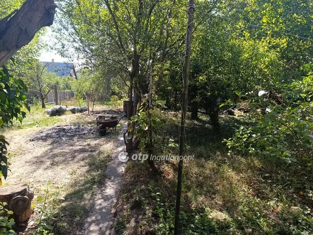 Eladó telek Érd, Dombosváros 666 nm