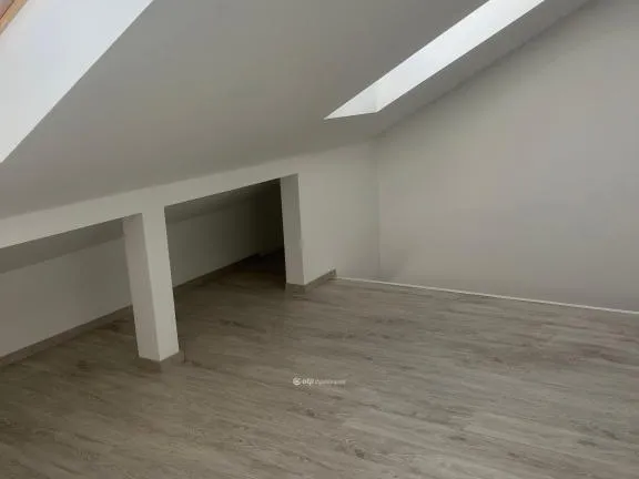 Eladó lakás Budapest III. kerület, Csillaghegy 45 nm