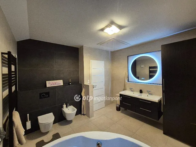 Eladó ház Solymár 145 nm