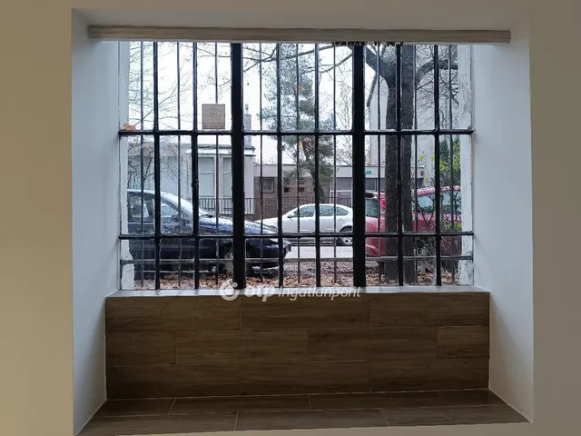 Eladó kereskedelmi és ipari ingatlan Budapest XI. kerület 80 nm