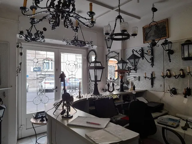 Eladó kereskedelmi és ipari ingatlan Budapest XII. kerület 125 nm