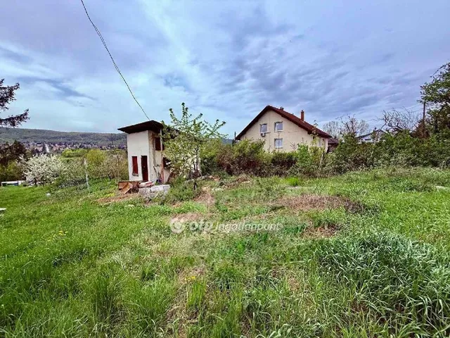 Eladó telek Solymár 1504 nm