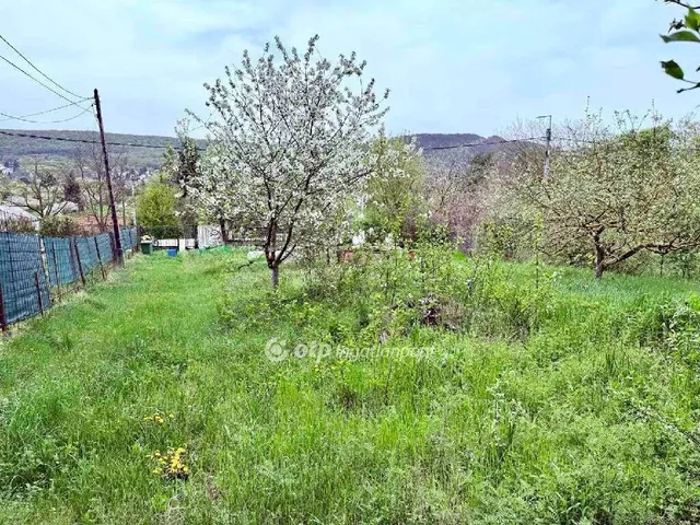 Eladó telek Solymár 1504 nm