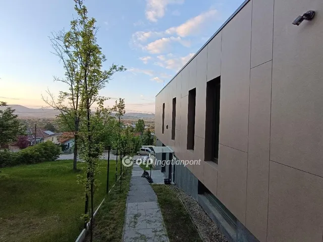 Eladó ház Solymár 331 nm