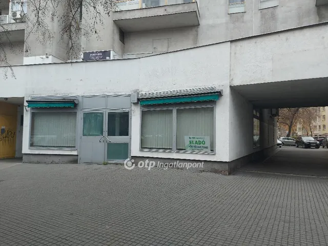 Eladó kereskedelmi és ipari ingatlan Kecskemét 346 nm