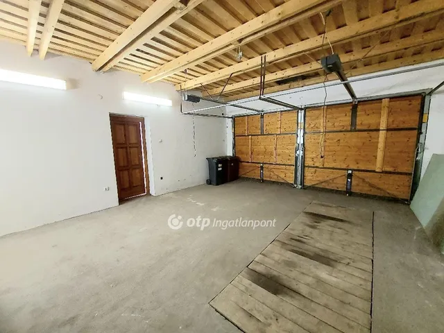 Eladó ház Kecskemét 228 nm